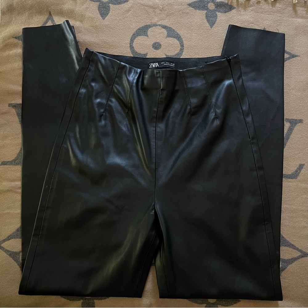 Zara Black Pants Modern Sleek Design